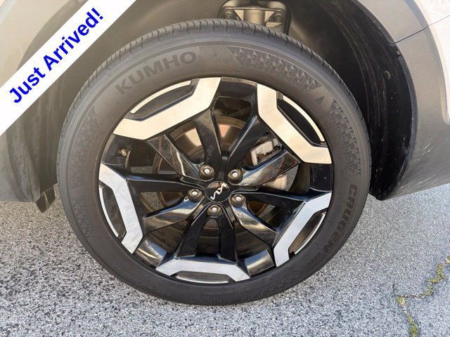 Used 2025 Kia Telluride S FWD image 14