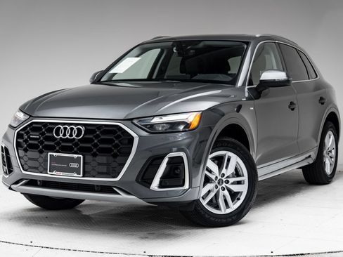 Certified 2023 Audi Q5 2.0T Premium w/ Convenience Package AWD/4WD image 1