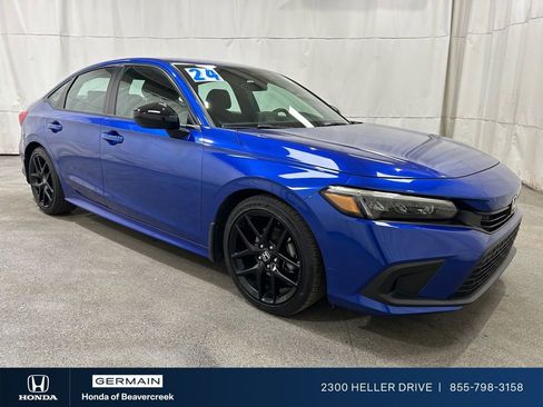 Used 2024 Honda Civic Sport image 2