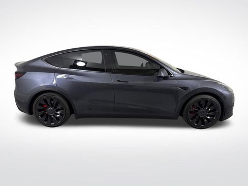 Used 2022 Tesla Model Y Performance image 2