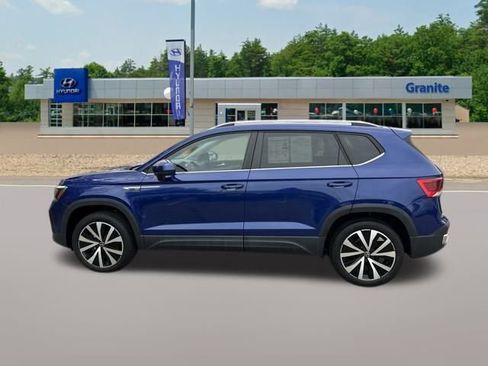 Used 2022 Volkswagen Taos SE image 9