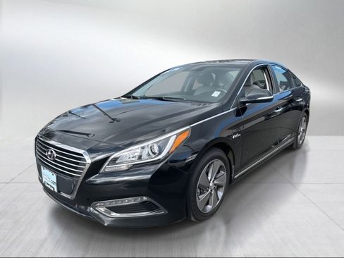 Used 2016 Hyundai Sonata Plug-In Hybrid FWD image 3