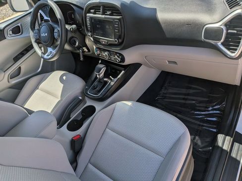 Used 2025 Kia Soul LX w/ LX Technology Package image 20