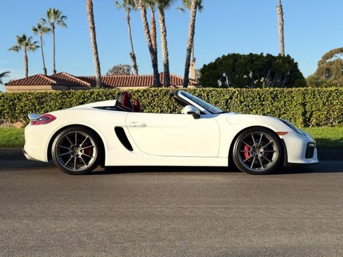 Used 2016 Porsche Boxster Spyder image 12