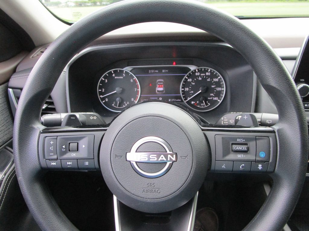 Used 2023 Nissan Rogue SV FWD image 29