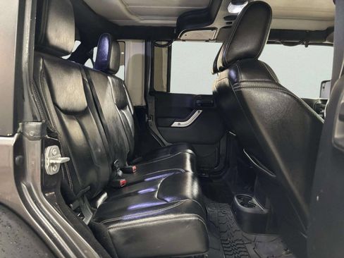 Used 2016 Jeep Wrangler Unlimited Rubicon image 20