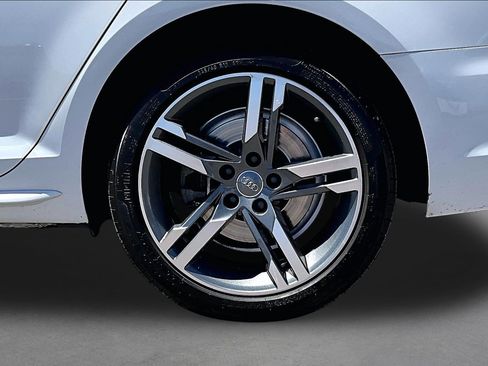 Used 2018 Audi A4 2.0T Ultra Premium Plus w/ Premium Plus Package FWD image 8