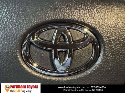 Used 2026 Toyota Sienna Limited AWD/4WD image 33