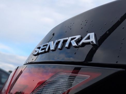 Used 2020 Nissan Sentra S image 28