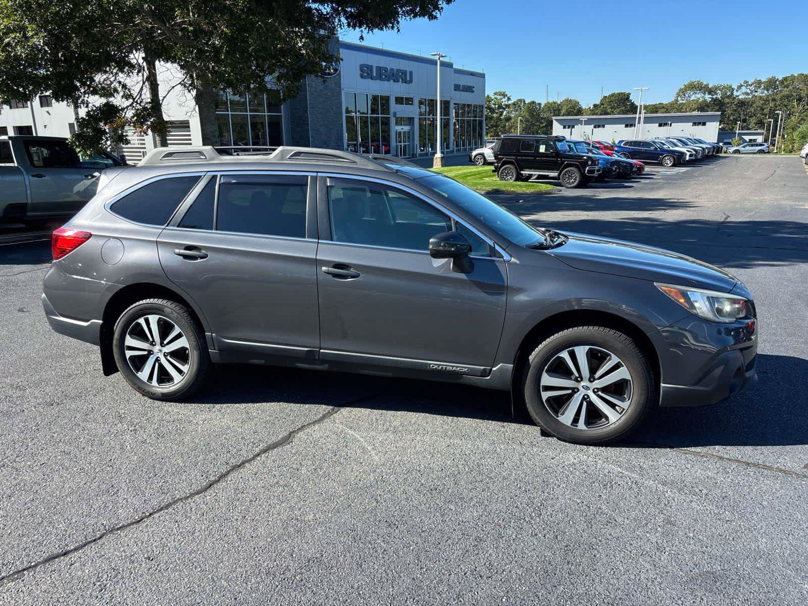 Used 2018 Subaru Outback 2.5i Limited AWD/4WD image 2
