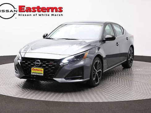 Used 2024 Nissan Altima 2.5 SR FWD image 1