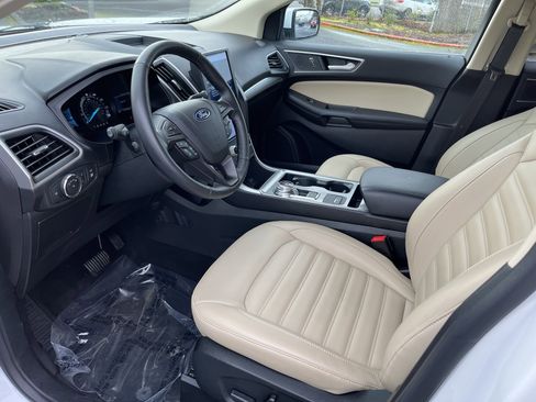 Used 2022 Ford Edge SEL w/ Convenience Package image 9