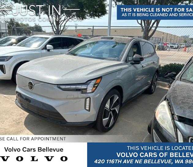 Used 2025 Volvo EX90 Ultra AWD/4WD image 1