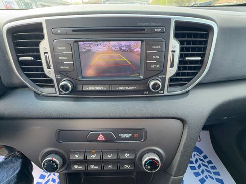 Used 2019 Kia Sportage LX image 13