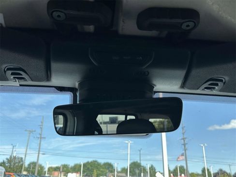 Used 2022 Jeep Wrangler Unlimited Sahara w/ Cold Weather Group image 33