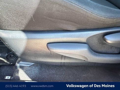 Used 2016 Toyota RAV4 LE image 23