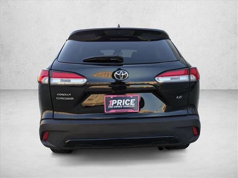 Certified 2022 Toyota Corolla Cross LE image 7