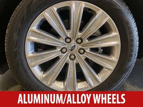 Used 2020 Ford Explorer Limited w/ Class III Trailer Tow Package AWD/4WD image 6