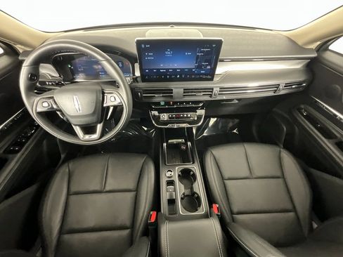 Used 2025 Lincoln Corsair FWD w/ Equipment Group 101A image 10