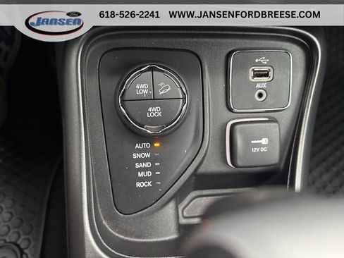 Used 2018 Jeep Compass Trailhawk w/ Cold Weather Group image 24