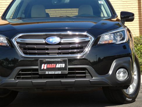 Used 2019 Subaru Outback 2.5i Premium image 16