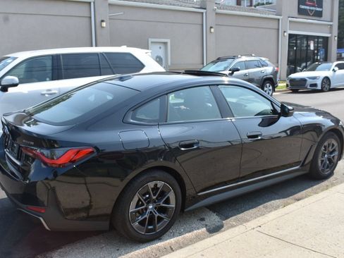 Used 2023 BMW i4 eDrive35 RWD image 5