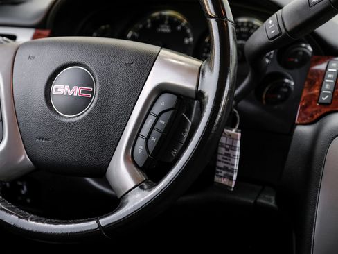 Used 2014 GMC Yukon XL SLT w/ Texas Edition RWD image 25
