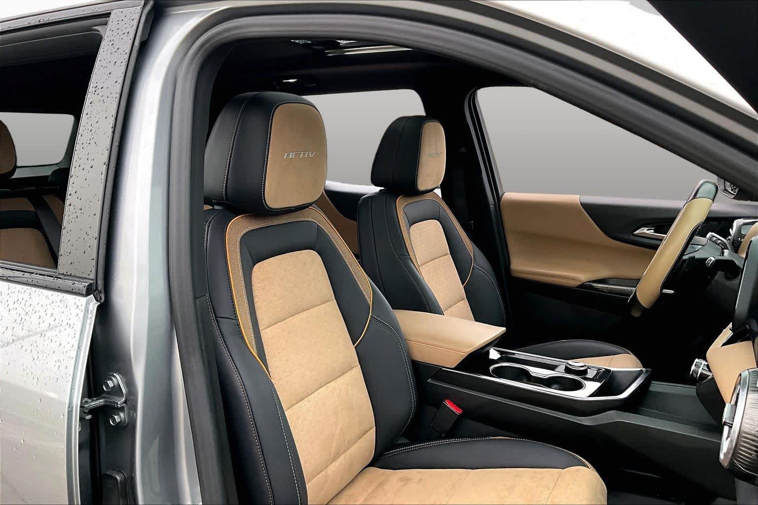 Used 2025 Chevrolet Equinox ACTIV w/ Safety and Technology Package FWD image 9