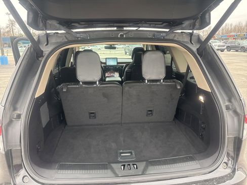 Used 2022 Lincoln Aviator Reserve w/ Equipment Group 201A image 9