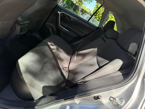 Used 2025 Toyota RAV4 LE image 31