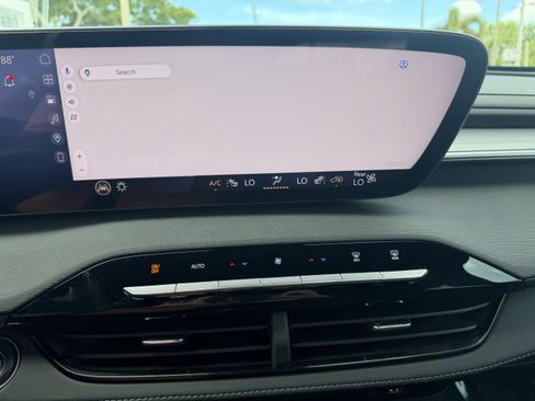 Used 2025 Buick Enclave Preferred FWD image 22