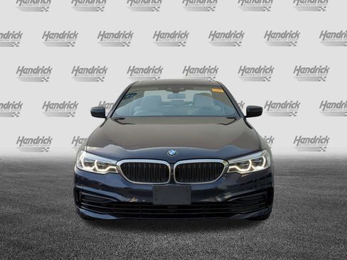 Used 2019 BMW 530e w/ Convenience Package image 3