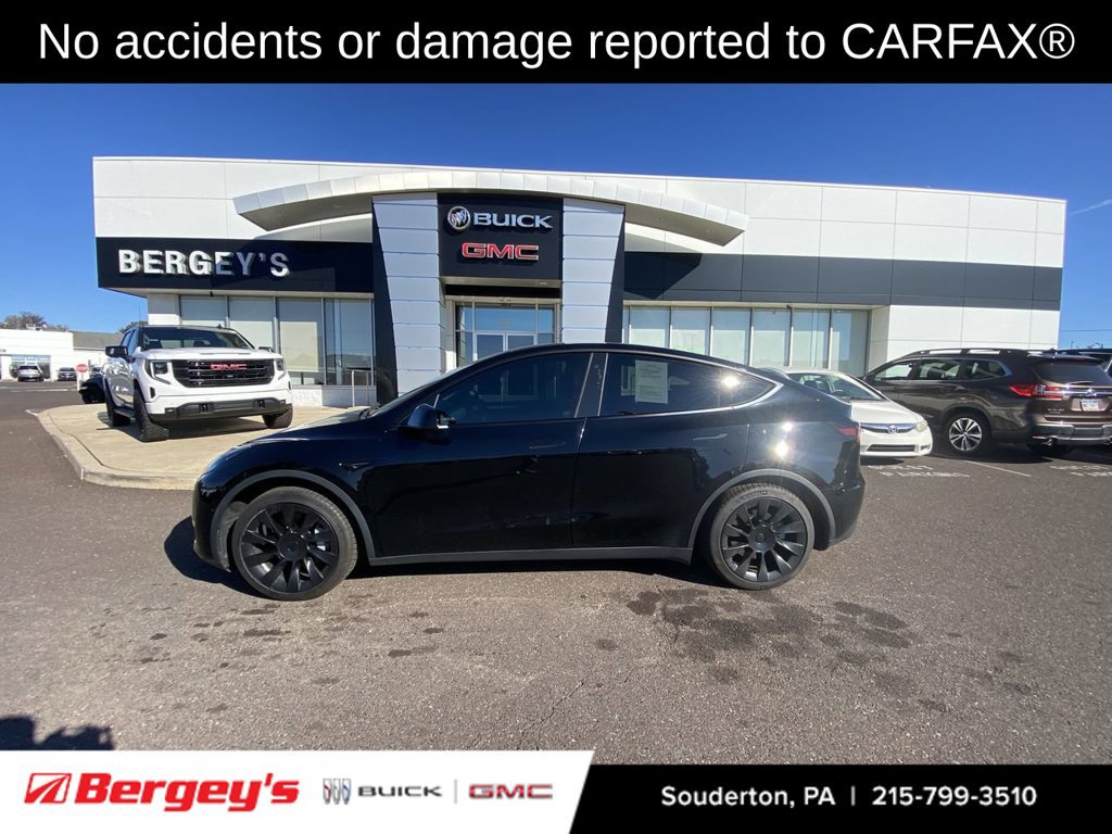 Used 2023 Tesla Model Y Long Range AWD/4WD image 2