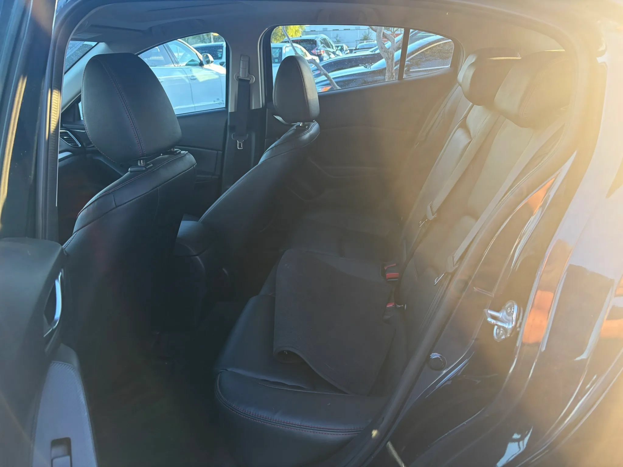 Used 2016 MAZDA MAZDA3 s Touring FWD image 9