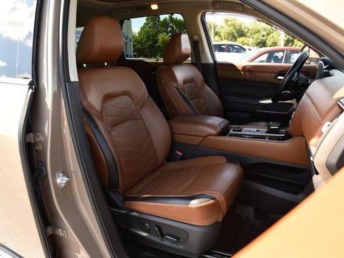 Used 2024 Nissan Pathfinder Platinum w/ Cargo Package AWD/4WD image 24