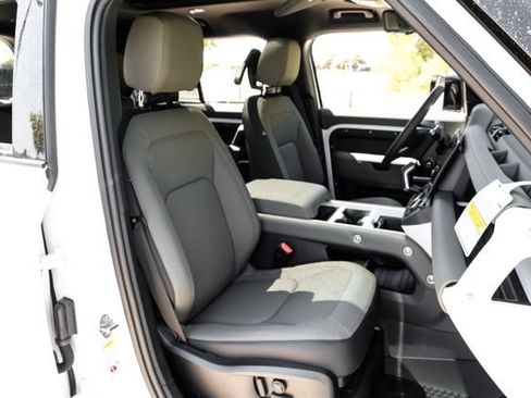 New 2026 Land Rover Defender 110 X-Dynamic SE AWD/4WD image 43