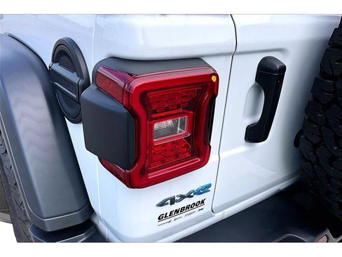 Certified 2024 Jeep Wrangler Unlimited Rubicon 4xe AWD/4WD image 37