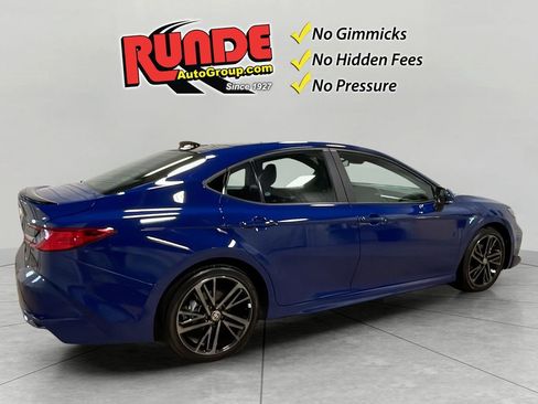 Used 2025 Toyota Camry XSE w/ Premium Plus Package image 5