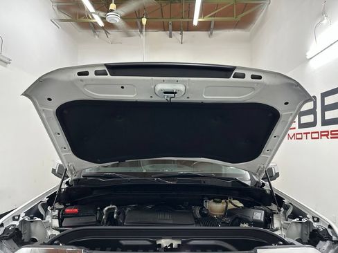 Used 2021 GMC Sierra 1500 SLT w/ SLT Premium Package RWD image 5