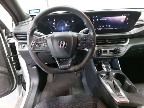 Used 2025 Buick Envista Preferred FWD image 15
