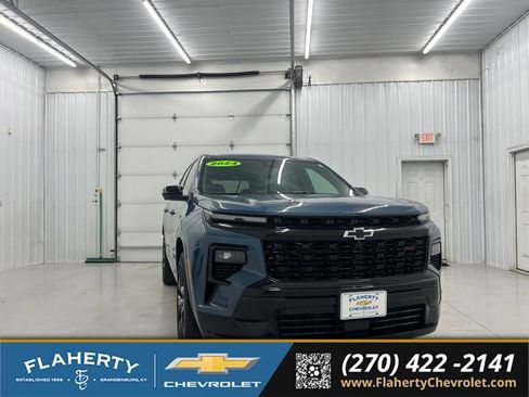 Used 2024 Chevrolet Traverse RS w/ LPO, Floor Liner Package AWD/4WD image 1