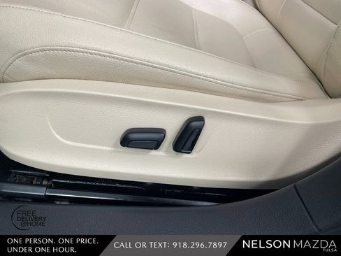 Used 2017 Volkswagen Jetta SEL image 18