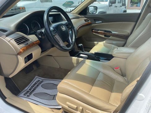 Used 2010 Honda Accord EX-L image 9