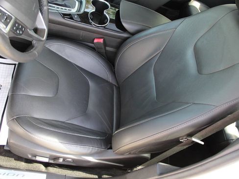 Used 2014 Ford Fusion Titanium image 18