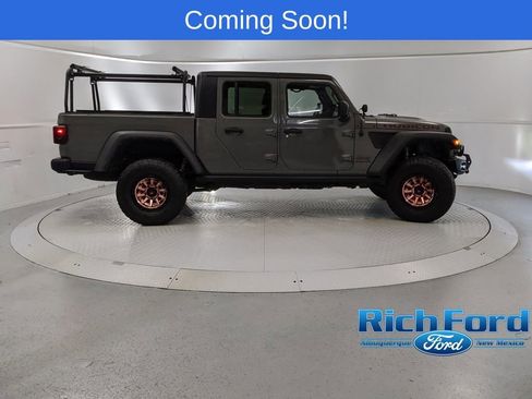 Used 2021 Jeep Gladiator Rubicon w/ Cold Weather Group image 2