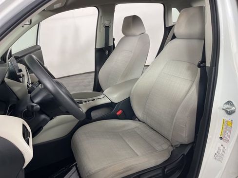 Used 2023 Honda HR-V LX image 18