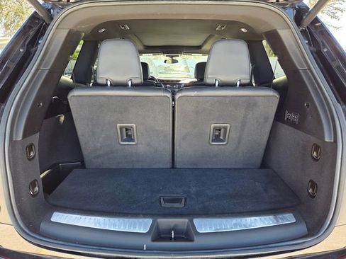 Used 2023 Cadillac XT6 Premium Luxury image 10