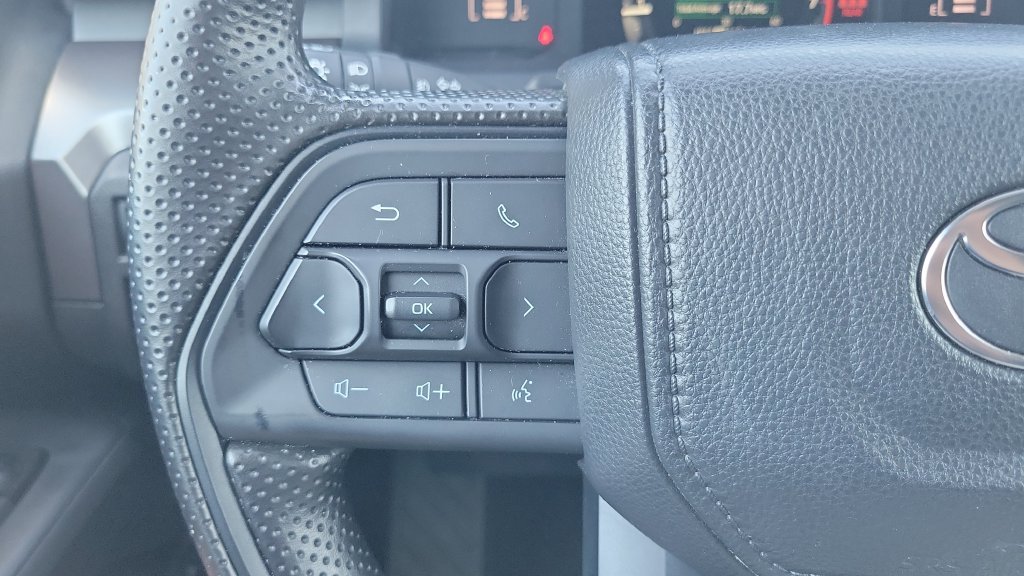 Used 2025 Toyota Tacoma SR5 RWD image 19