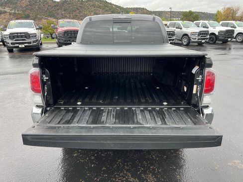 Used 2023 Toyota Tacoma TRD Off-Road image 10