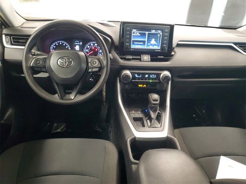 Certified 2022 Toyota RAV4 LE image 9